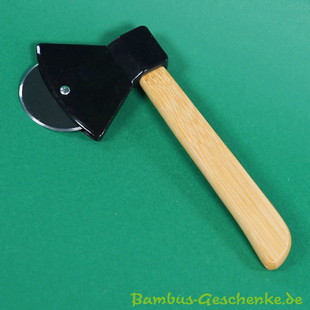 Pizzaroller Beil mit Bambusgriff